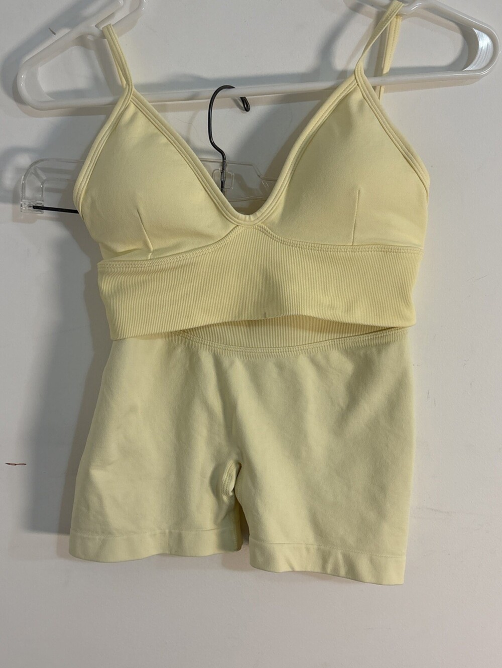 Pastel Yellow 2 Piece Activewear Shorts With Scrunch Butt Padded Bra
